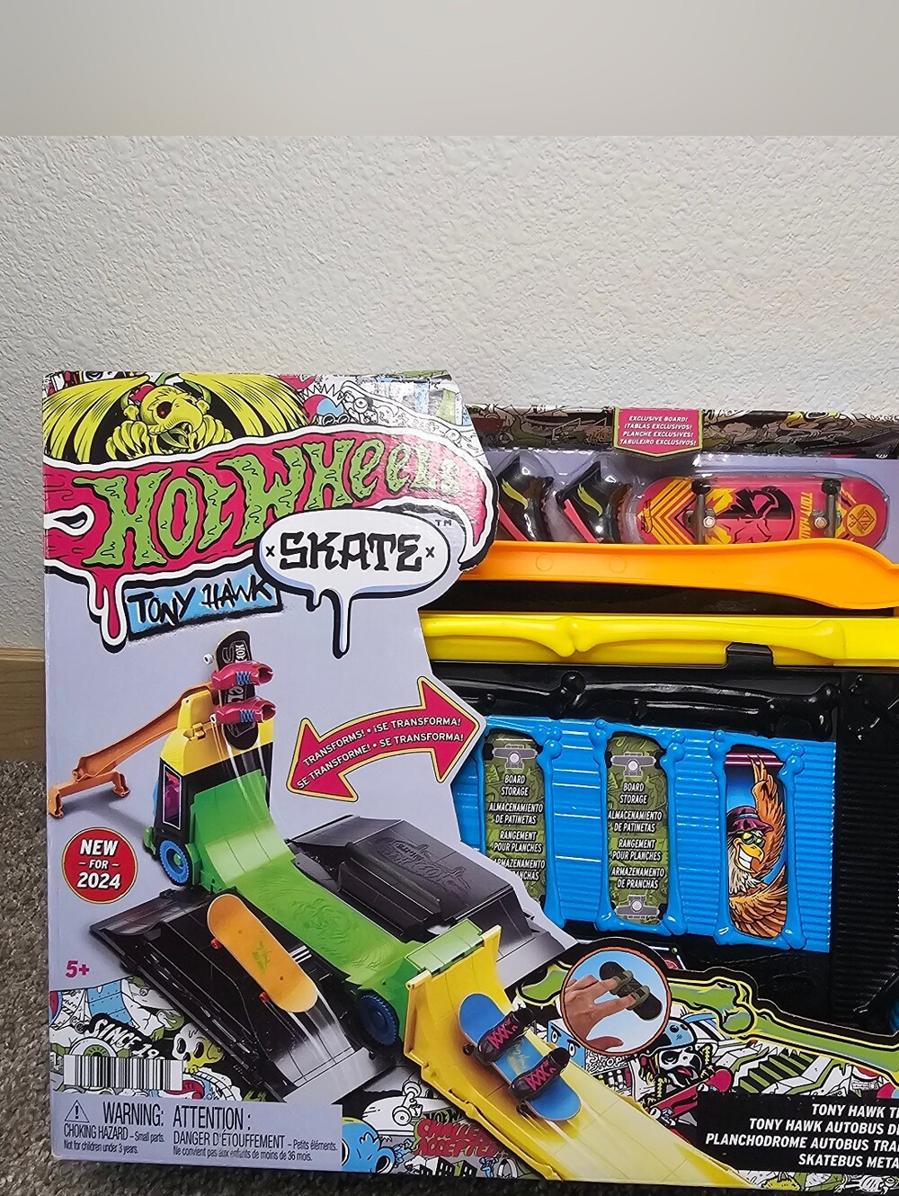 Hot Wheels Skate Tony Hawk Transforming Skate Bus - Yellow & Blue